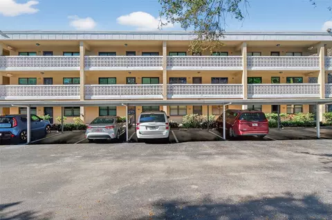 5080 Locust St NE #328, Saint Petersburg, FL 33703