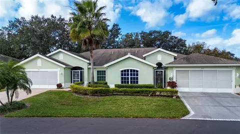 902 Staffordshire Ln #6, Sun City Center, FL 33573