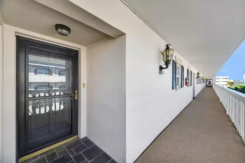 Entry Way - 131 Bluff View Dr #403, Belleair Bluffs, FL 33770 photo 1 of 2
