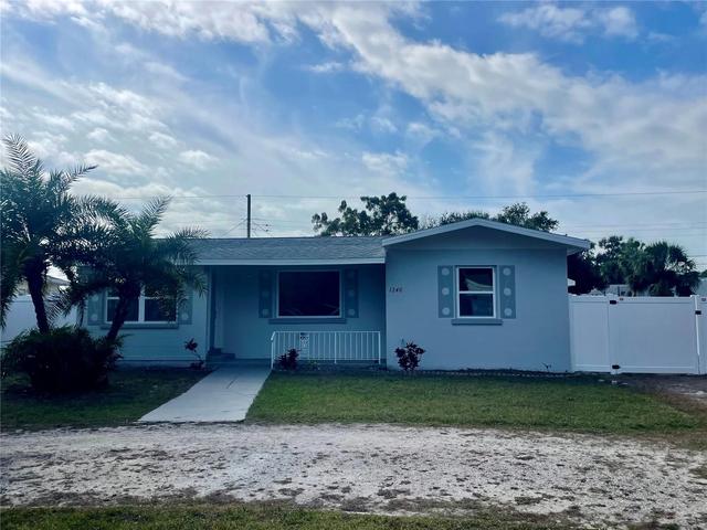 1240 Essex Dr N, Saint Petersburg, FL 33710