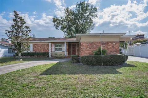 2122 W Erna Dr, Tampa, FL 33603