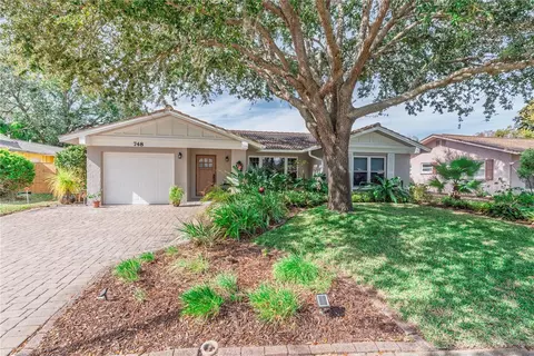 748 Helmsman St, Palm Harbor, FL 34685