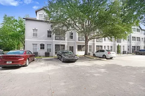 5032 Sunridge Palms Dr, Tampa, FL 33617