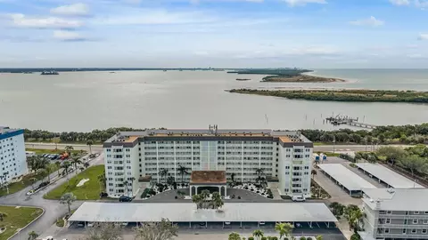 9 Forbes Pl #211, Dunedin, FL 34698