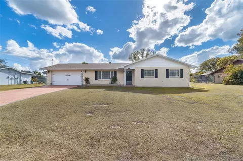 37116 Price Dr, Zephyrhills, FL 33541