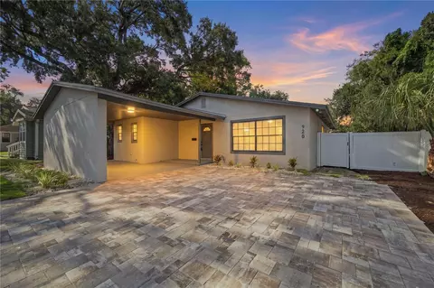 920 W Candlewood Ave, Tampa, FL 33603