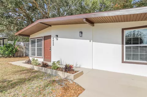 4425 W Bay Ave, Tampa, FL 33616