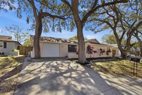 7230 San Moritz Dr, Port Richey, FL 34668