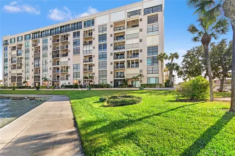7700 Sun Island Dr S #203, South Pasadena, FL 33707