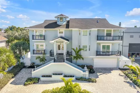 289 8th Ave N, Tierra Verde, FL 33715