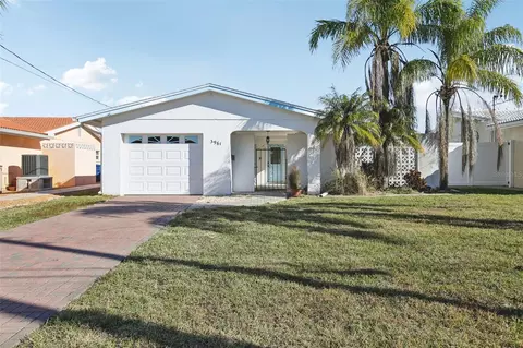 3961 Headsail Dr, New Port Richey, FL 34652