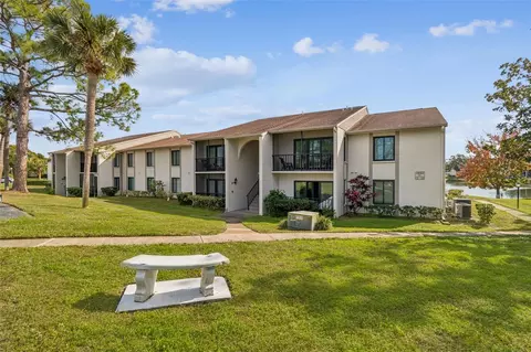 1882 Pine Ridge Way W #E1, Palm Harbor, FL 34684