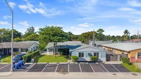 5861 NE 18th Ave #1-4, Fort Lauderdale, FL 33334