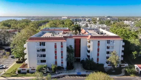 2630 Pearce Dr #104, Clearwater, FL 33764