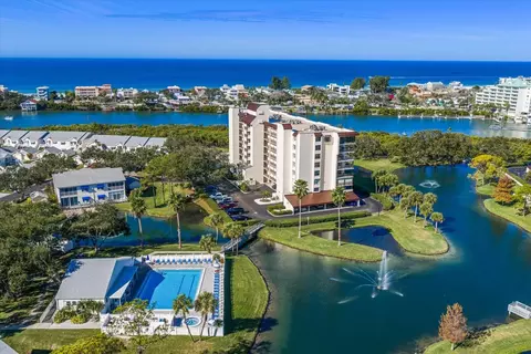 11590 Shipwatch Dr #447, Largo, FL 33774