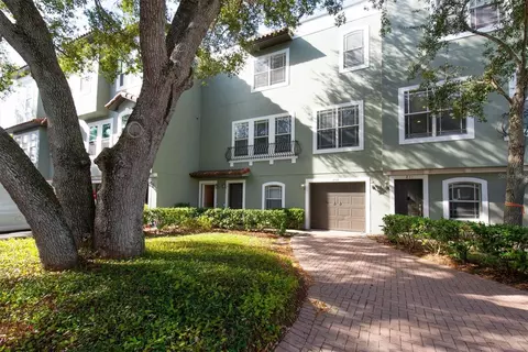 209 Rock Garden Pl, Tampa, FL 33609