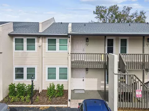 525 S Lincoln Ave #106, Tampa, FL 33609