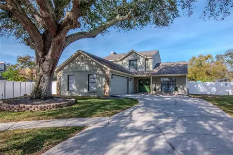 2604 Goldcrest Pl, Valrico, FL 33596