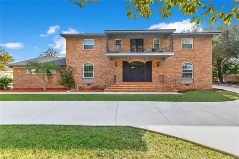 811 Fairlington Dr, Lakeland, FL 33813