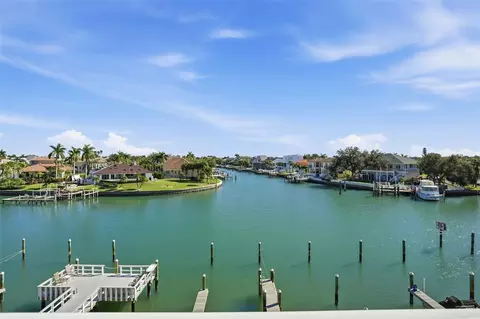 719 Pinellas Bayway S #305, Tierra Verde, FL 33715