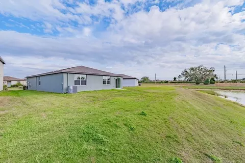 Exterior - 7041 Feather River Pl, Parrish, FL 34219 photo 4 of 5