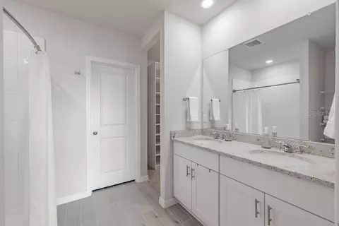 Bath - 7041 Feather River Pl, Parrish, FL 34219 photo 1 of 4