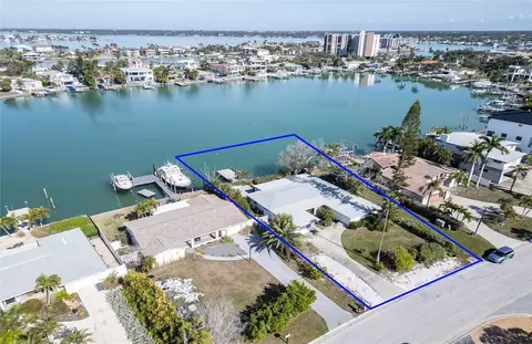 10230 Tarpon Dr, Treasure Island, FL 33706