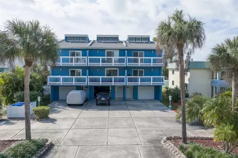 11820 Capri Cir S, Treasure Island, FL 33706