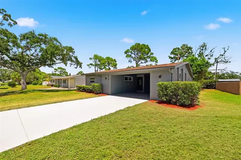 4435 Huntington St NE, Saint Petersburg, FL 33703