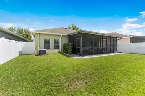 Exterior - 2849 Maple Brook Loop, Lutz, FL 33558 photo 11 of 13