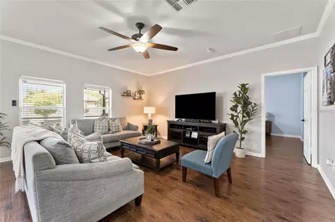 Living - 2849 Maple Brook Loop, Lutz, FL 33558 photo 1 of 2