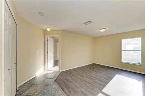 Living - 11611 Summit Rock Ct, Parrish, FL 34219 photo 7 of 10