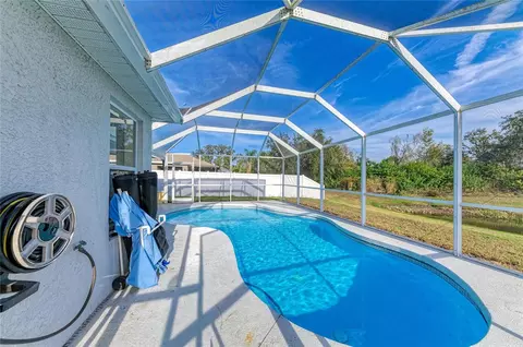 Exterior - 11611 Summit Rock Ct, Parrish, FL 34219 photo 13 of 16
