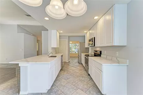 Kitchen - 11611 Summit Rock Ct, Parrish, FL 34219 photo 2 of 4