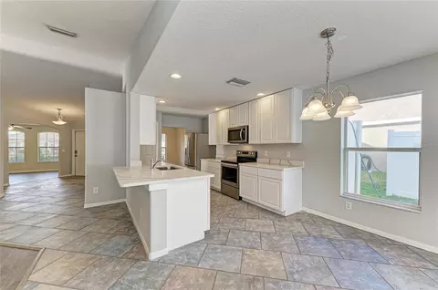 Kitchen - 11611 Summit Rock Ct, Parrish, FL 34219 photo 1 of 4