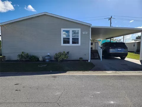 918 50th Ave W, Bradenton, FL 34207