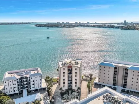 378 Golden Gate Pt #6, Sarasota, FL 34236