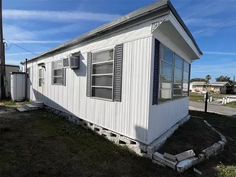 12674 Seminole Blvd #M1, Largo, FL 33778