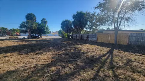 445 90th Ave, Saint Petersburg, FL 33706