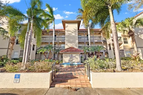 2400 Feather Sound Dr #127, Clearwater, FL 33762