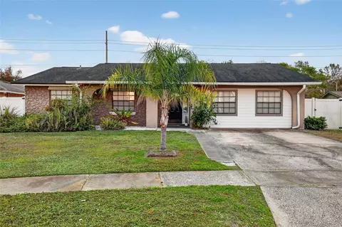 804 Pebblewood Dr, Brandon, FL 33511
