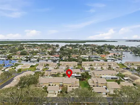 6715 Cape Sable Way NE #5, Saint Petersburg, FL 33702