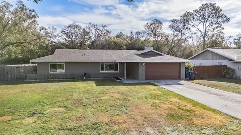 18631 San Rio Cir, Lutz, FL 33549