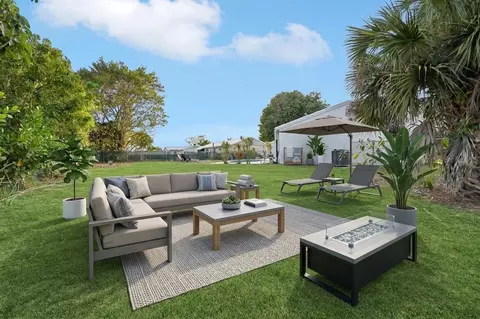 337 SW Cherryhill Rd, Port Saint Lucie, FL 34953