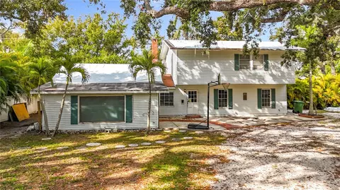 216 24th St W, Bradenton, FL 34205