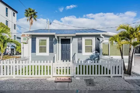 48 79th Ter, Treasure Island, FL 33706