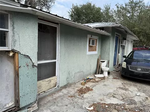 310 E Booker St, Avon Park, FL 33825