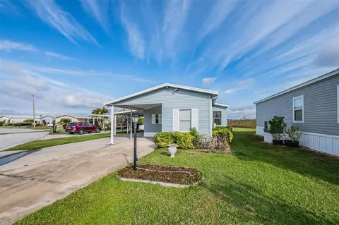 6827 S Lake Henry Dr NE, Winter Haven, FL 33881