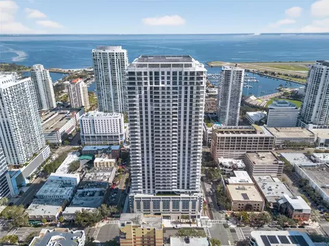 275 1st Ave S #2706, Saint Petersburg, FL 33701