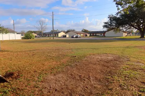 North Avenue, Zephyrhills, FL 33542